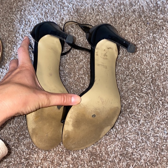 Classic black heels - Picture 3 of 3